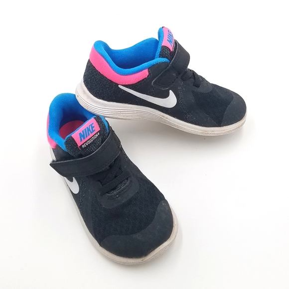 nike run revolution 4 velcro